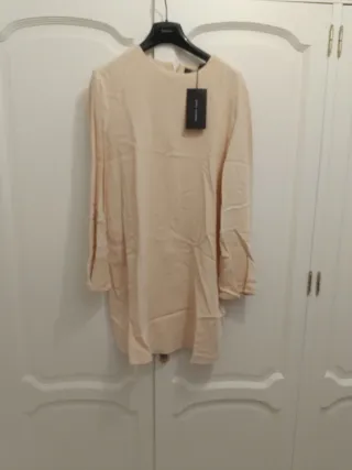 Vestido Zara Beige Talla M con etiqueta