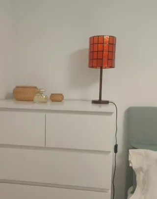 Lámpara de mesa naranja