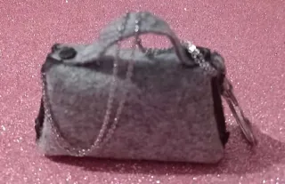 Portachiavi a forma di borsetta