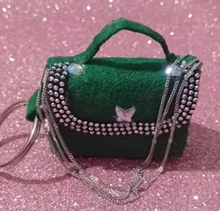 Portachiavi a forma di borsetta