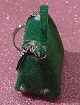 Portachiavi a forma di borsetta