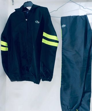 Chándal Lacoste Negro con Detalles Verdes