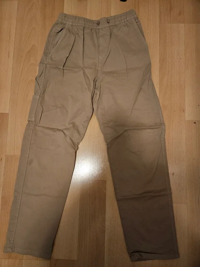 Pantalones rectos para niños. Zara