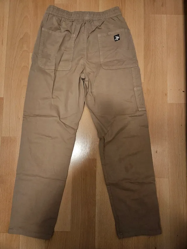 Pantalones rectos para niños. Zara