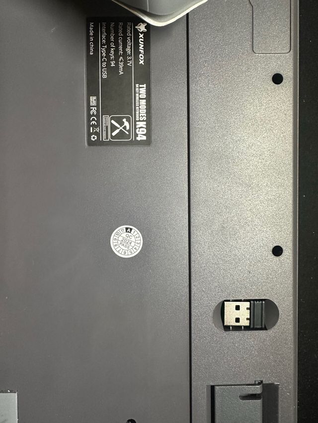 XUNFOX Teclado RGB 94 teclas con control