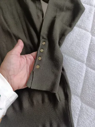 Jersey Zara cuello vuelto botones dorados Talla XL