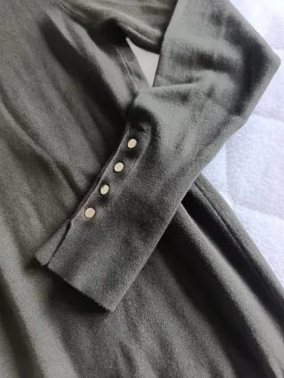 Jersey Zara cuello vuelto botones dorados Talla XL