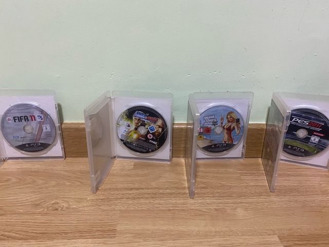 4 Juegos PS3: FIFA 11, WWE 2009, GTA V, PES 2011