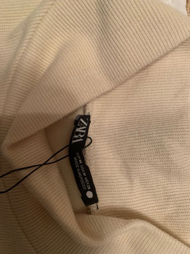 Vestido Zara sin mangas color beige