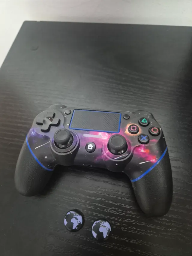 PS4 500 GB en perfecto estado + mando y cable.