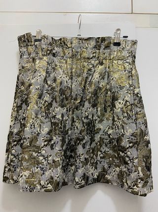Mini Falda dorada y gris con estampado