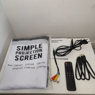 Proyector Portátil Blanco y Negro