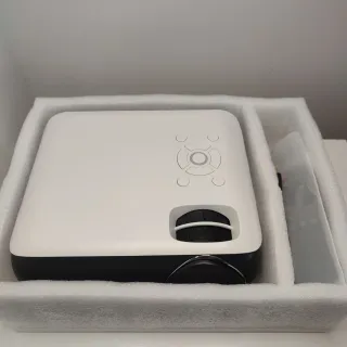 Proyector Portátil Blanco y Negro