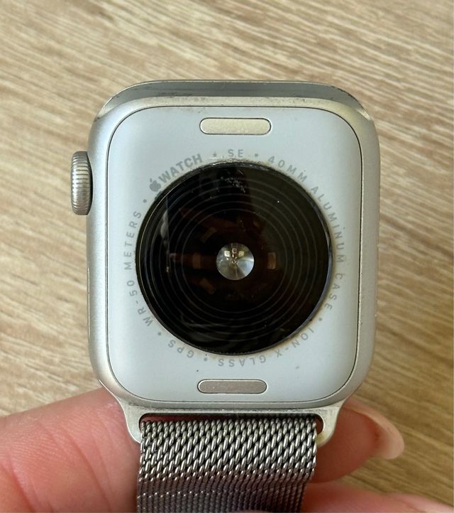 Apple Watch SE 2 40mm Argento + Caricabatterie
