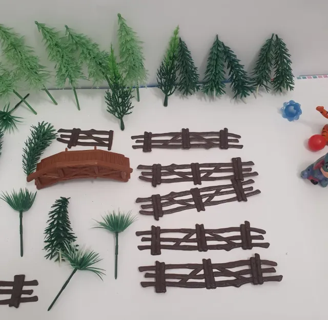 Set festa bambini: alberi, recinzioni, ponticello