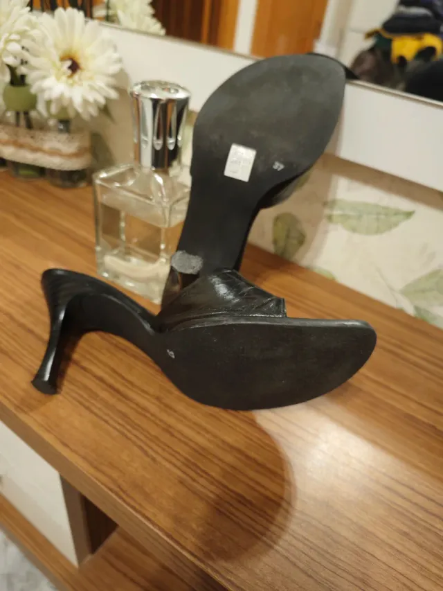 Sandalias de tacón DJM negras