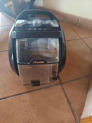 Aspirador sin bolsa como nuevo