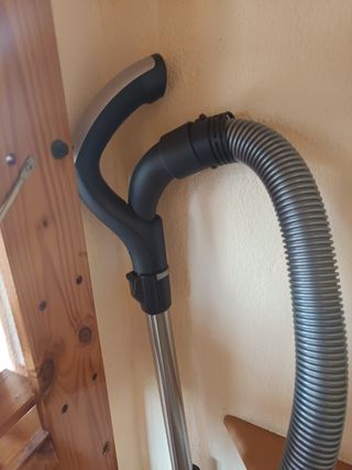 Aspirador sin bolsa como nuevo