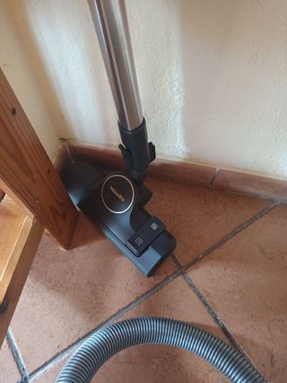 Aspirador sin bolsa como nuevo