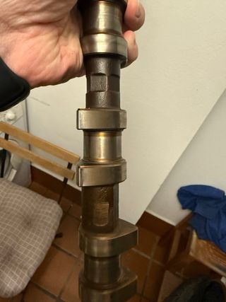 Árbol de levas de admisión BMW E46 328ci (M52TUB28