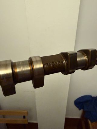 Árbol de levas de admisión BMW E46 328ci (M52TUB28