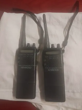 2 Radios Kenwood TH-28A