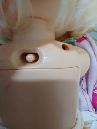 Muñeca que habla y baila