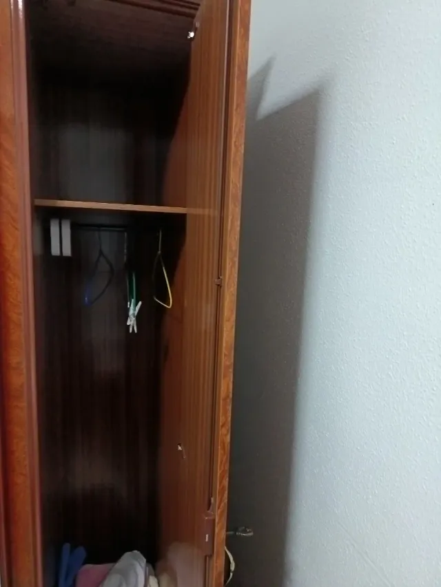 Armario clásico madera con espejos