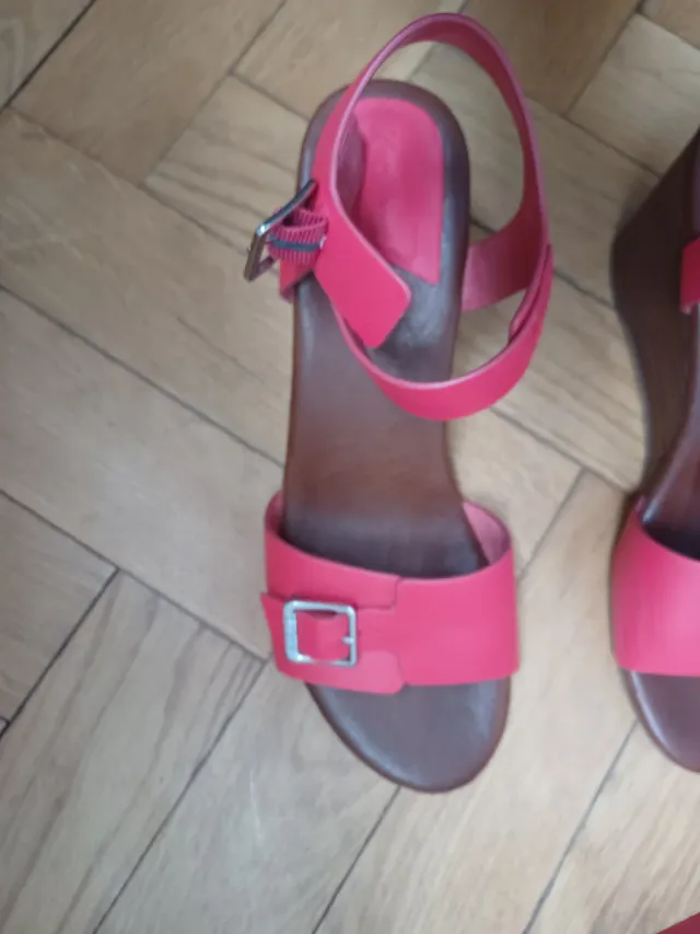 Sandalias Kickers Piel Rojas y Marrones