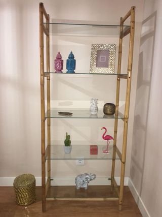 Estantería bambú y cristal