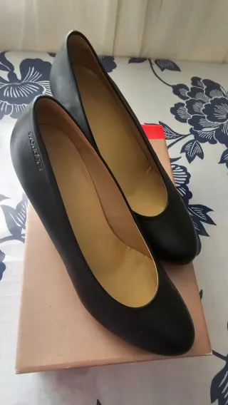 Zapatos Wonders Talla 38 Negros