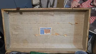 Baúl antiguo madera, metal y cristal