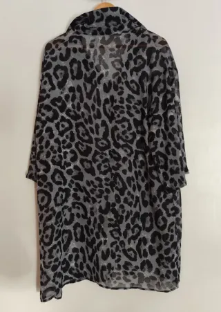 Blusa Estampado Leopardo Gris Talla L
