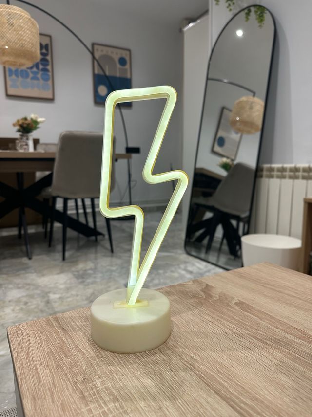 Luz LED Rayo Decorativa a Pilas