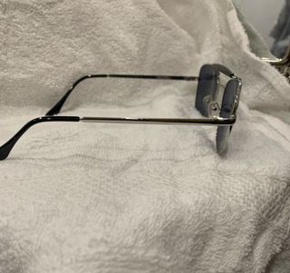 Gafas de sol aviador plateadas y negras