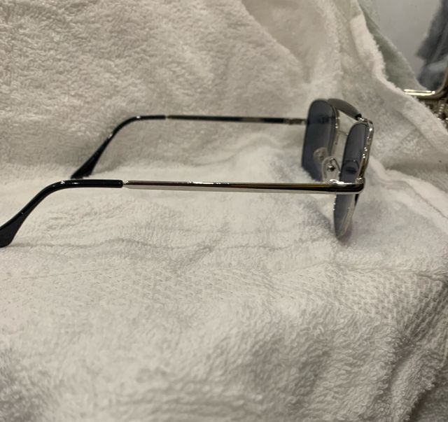 Gafas de sol aviador plateadas y negras