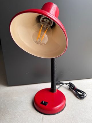 Candeeiro de secretária vermelho vintage