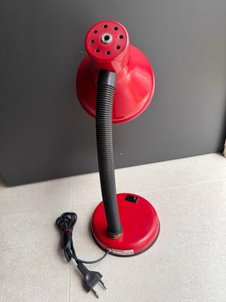 Candeeiro de secretária vermelho vintage