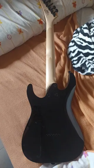 Guitarra eléctrica Jackson azul