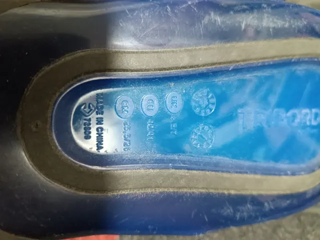 Attrezzatura per immersione: maschera, boccaglio e pinne