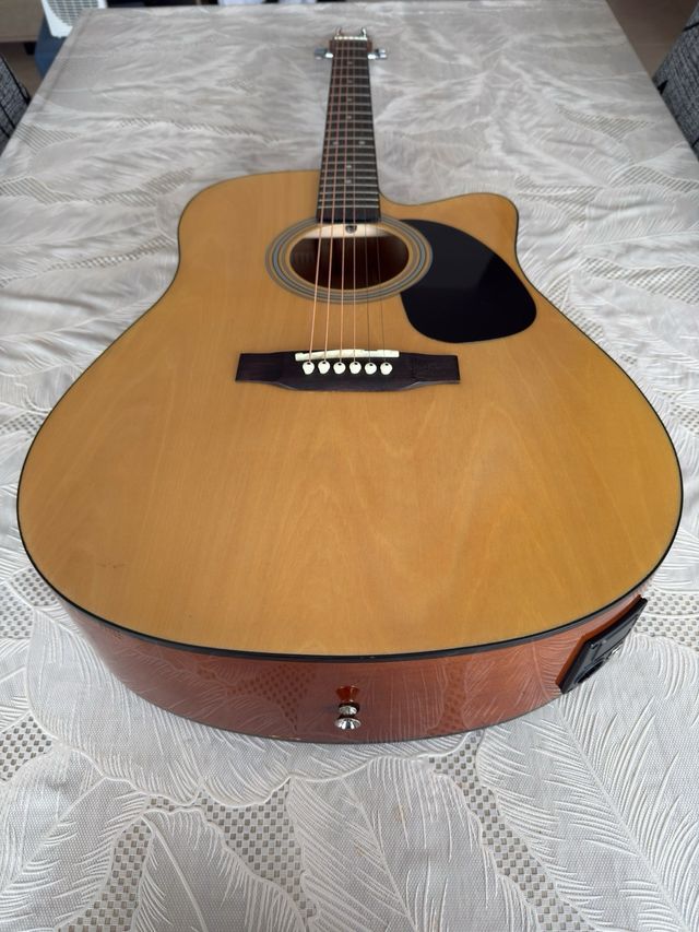 Guitarra Acústica con Funda