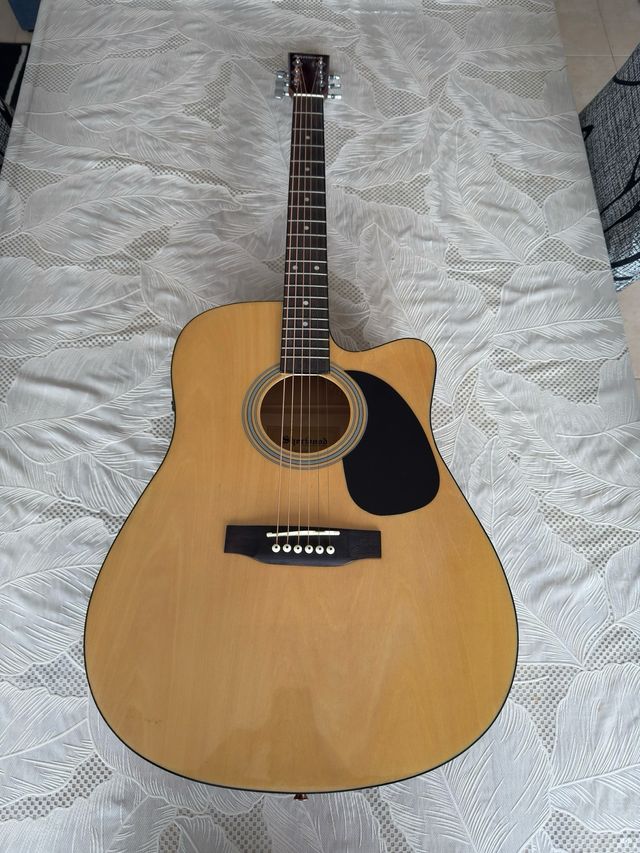 Guitarra Acústica con Funda