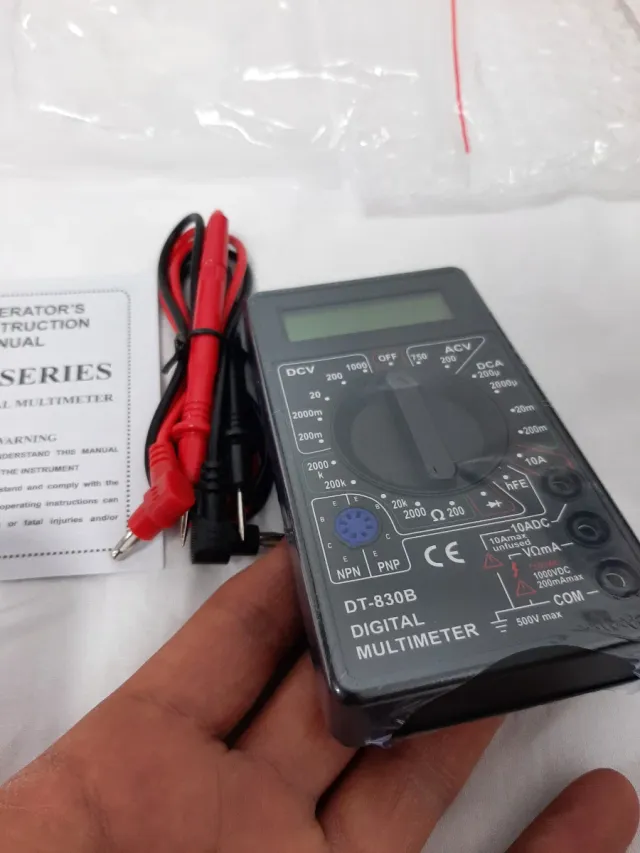 Multímetro Digital DT-830B