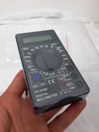 Multímetro Digital DT-830B