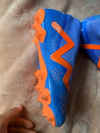 Botas de fútbol Puma talle 42,5 FOREVER BETTER
