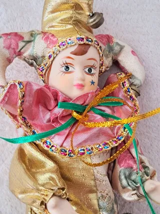 Bambola in porcellana