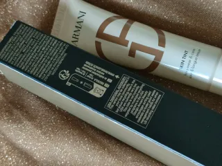 Armani Skin Tint T4 Fondotinta