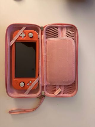 Nintendo Switch Lite Rosa + Custodia + 5 Giochi