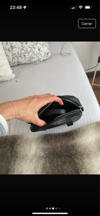 Bolso/riñonera negro efecto piel