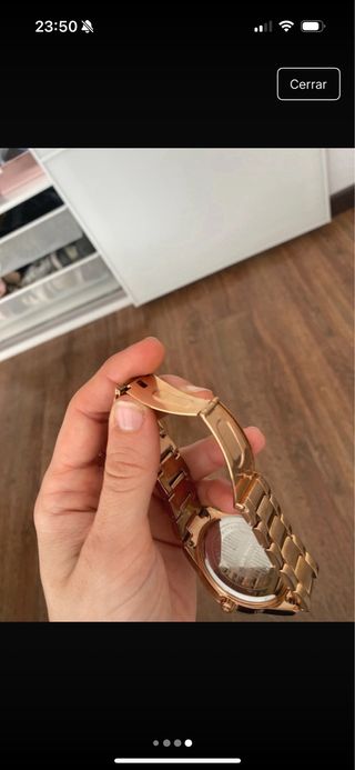 Reloj Mark Maddox Dorado y Rosa. sin pila